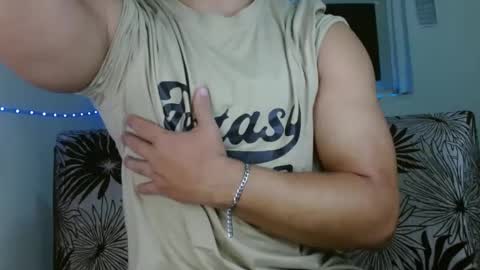 yourfavorite_bigclit online show from 09-28-25, 08:09