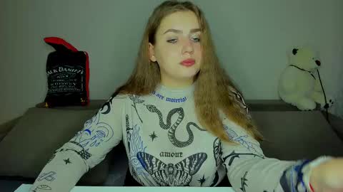 Snapshot of yourgem__ chatting on 09-11-25, 08:20 yourgem__ online show from 09-11-25, 08:20