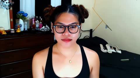 Snapshot of yourgoddesscruella chatting on 03-15-26, 03:01 yourgoddesscruella online show from 03-15-26, 03:01