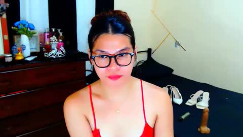 Snapshot of yourgoddesscruella chatting on 03-19-26, 02:37 yourgoddesscruella online show from 03-19-26, 02:37
