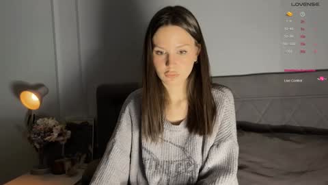 Snapshot of yourher0in chatting on 12-06-24, 01:00 Aida online show from 12-06-24, 01:00