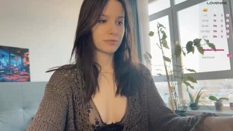 Snapshot of yourher0in chatting on 12-17-24, 08:34 Aida online show from 12-17-24, 08:34