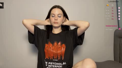 Snapshot of yourher0in chatting on 12-31-24, 07:10 Aida online show from 12-31-24, 07:10