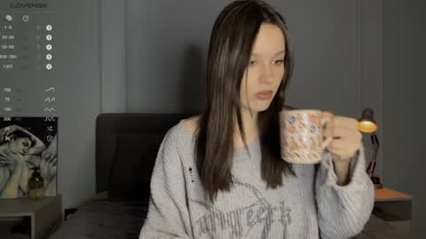 Snapshot of yourher0in chatting on 02-05-25, 12:49 Aida online show from 02-05-25, 12:49