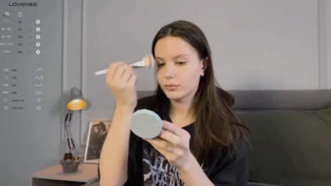 Snapshot of yourher0in chatting on 02-21-25, 10:39 Aida online show from 02-21-25, 10:39