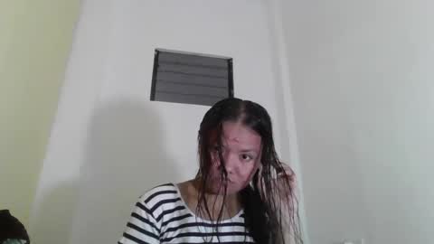 Snapshot of yourhot_keshaxx chatting on 12-12-24, 11:07 kesh online show from 12-12-24, 11:07