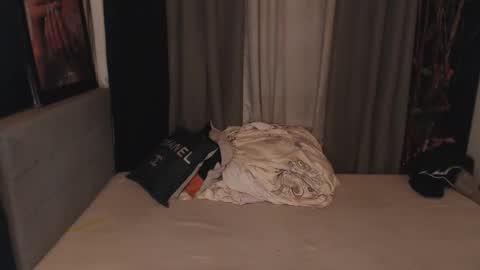 im your Bambie online show from 02-20-26, 03:34