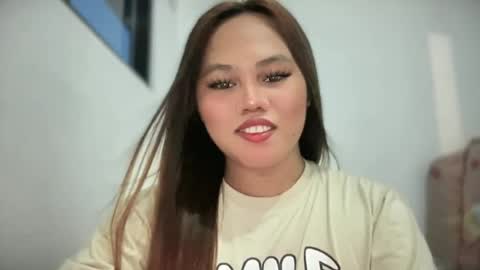 yourhotgirl_lyn online show from 06-18-26, 09:47