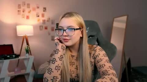 Jully online show from 10-13-25, 06:35