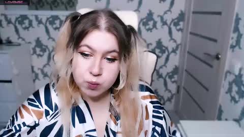 Snapshot of yourkarma_2_0 chatting on 02-18-25, 02:16 Karma online show from 02-18-25, 02:16