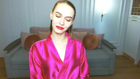 Snapshot of yourladysunshine chatting on 02-06-25, 02:26 Ksyusha online show from 02-06-25, 02:26