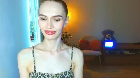 Snapshot of yourladysunshine chatting on 04-24-26, 08:39 Ksyusha online show from 04-24-26, 08:39