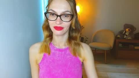 Snapshot of yourladysunshine chatting on 05-26-26, 08:10 Ksyusha online show from 05-26-26, 08:10