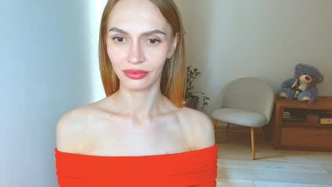 Snapshot of yourladysunshine chatting on 05-28-26, 07:05 Ksyusha online show from 05-28-26, 07:05