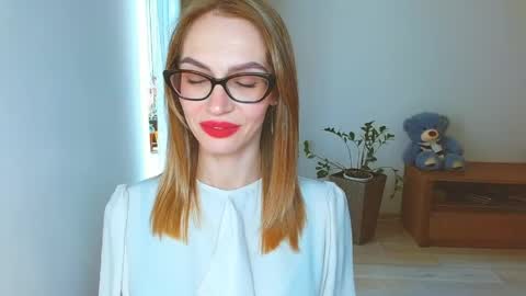 Snapshot of yourladysunshine chatting on 06-01-26, 07:54 Ksyusha online show from 06-01-26, 07:54