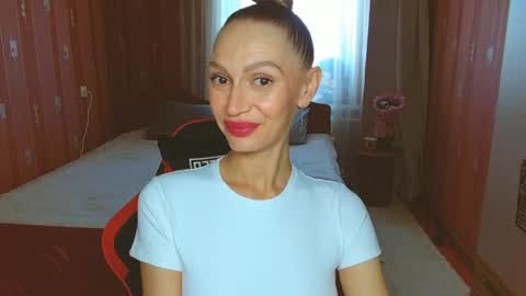 Snapshot of yourladysunshine chatting on 07-28-26, 07:26 Ksyusha online show from 07-28-26, 07:26