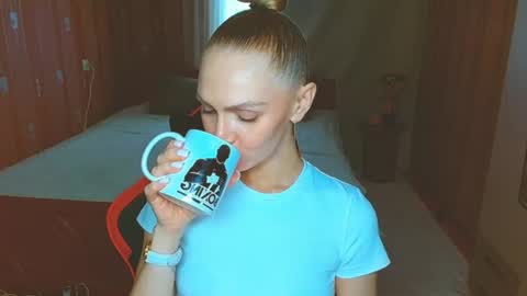 Snapshot of yourladysunshine chatting on 07-28-26, 11:17 Ksyusha online show from 07-28-26, 11:17