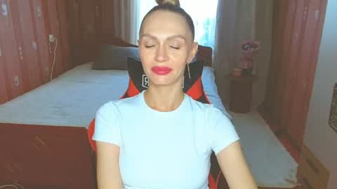 Snapshot of yourladysunshine chatting on 07-28-26, 02:13 Ksyusha online show from 07-28-26, 02:13