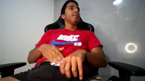 Your Latin Mamba online show from 10-26-25, 05:02