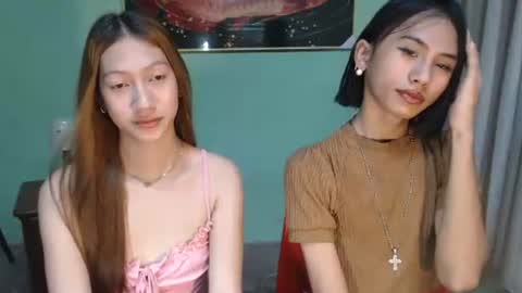 Snapshot of yourlegalbaby chatting on 06-10-26, 07:07 elle online show from 06-10-26, 07:07