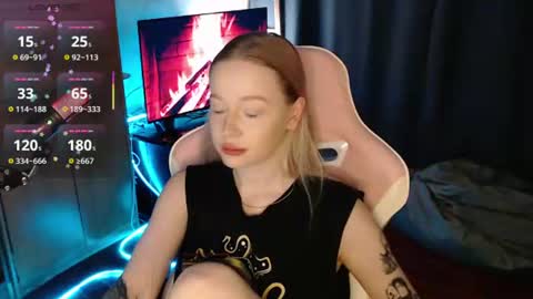 Snapshot of yourlissaa chatting on 08-09-26, 01:18 Lisa online show from 08-09-26, 01:18