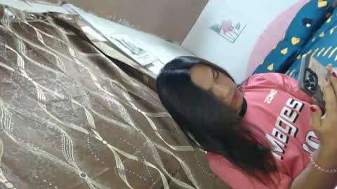 Snapshot of yourlittle_angel69 chatting on 01-18-25, 05:52 angel online show from 01-18-25, 05:52