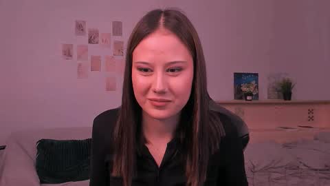 Snapshot of yourlovelystreamer chatting on 10-10-25, 01:10 Nikol online show from 10-10-25, 01:10