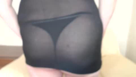 Snapshot of yourmilf4love chatting on 06-08-26, 04:24 lANA online show from 06-08-26, 04:24