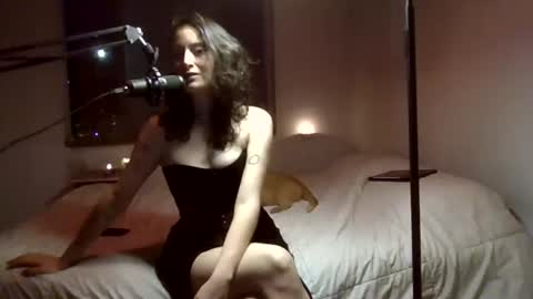 Snapshot of yourmistresslucia chatting on 08-04-26, 11:40 yourmistresslucia online show from 08-04-26, 11:40