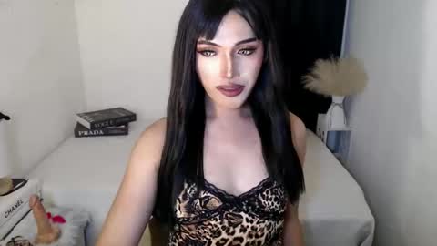 TIFFANY SUCKING QUEEN online show from 04-29-26, 02:04