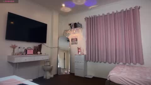 Snapshot of yournaughtyprincessx chatting on 06-19-26, 07:45 yournaughtyprincessx online show from 06-19-26, 07:45