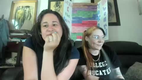 Snapshot of yournewfavoritecamgirl chatting on 07-31-26, 05:23 Lexi online show from 07-31-26, 05:23