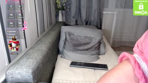 Snapshot of yourplanetoflove chatting on 01-26-25, 03:38 matypleazure online show from 01-26-25, 03:38