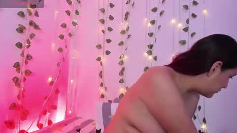Snapshot of yoursecrethobby_ chatting on 08-04-26, 01:09 Emily online show from 08-04-26, 01:09