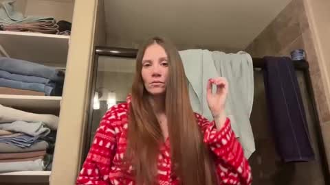 Snapshot of yourstrulylivy chatting on 12-24-24, 05:34 yourstrulylivy online show from 12-24-24, 05:34