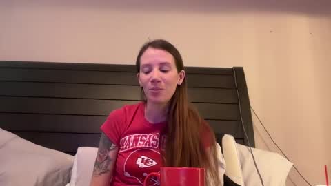 Snapshot of yourstrulylivy chatting on 12-26-24, 04:04 yourstrulylivy online show from 12-26-24, 04:04