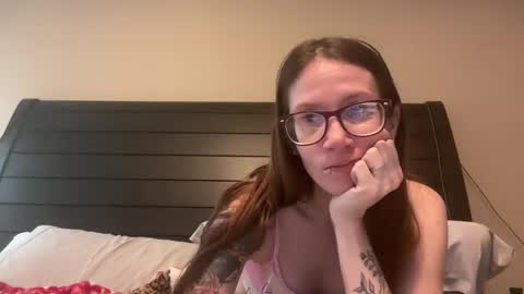 Snapshot of yourstrulylivy chatting on 12-30-24, 03:57 yourstrulylivy online show from 12-30-24, 03:57