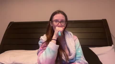 Snapshot of yourstrulylivy chatting on 01-08-25, 12:47 yourstrulylivy online show from 01-08-25, 12:47