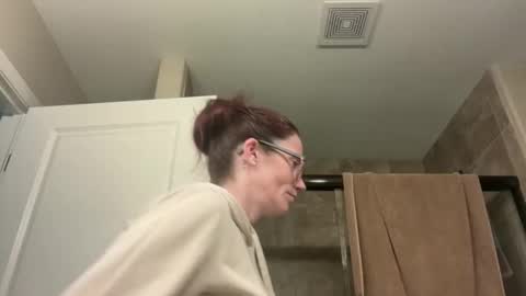 Snapshot of yourstrulylivy chatting on 09-30-25, 04:01 yourstrulylivy online show from 09-30-25, 04:01