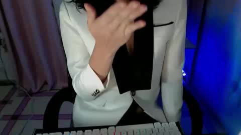 MYSTERIOUS QUEEN online show from 10-13-25, 11:10