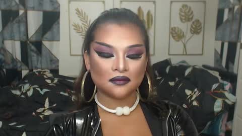 Snapshot of yourtrannyqueenxxx chatting on 09-14-25, 11:26 Anastacia Grey online show from 09-14-25, 11:26