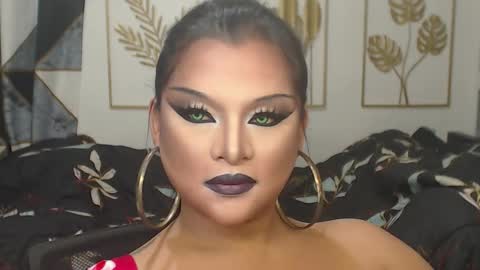 Snapshot of yourtrannyqueenxxx chatting on 09-21-25, 11:06 Anastacia Grey online show from 09-21-25, 11:06