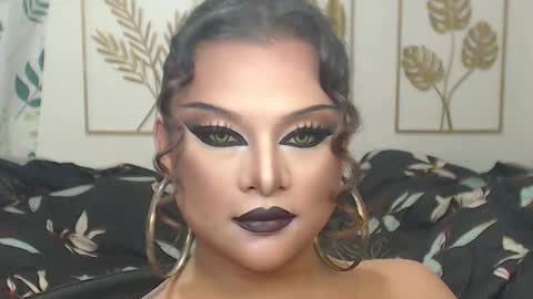 Snapshot of yourtrannyqueenxxx chatting on 10-22-25, 10:31 Anastacia Grey online show from 10-22-25, 10:31