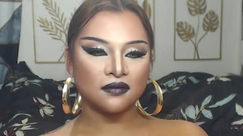 Snapshot of yourtrannyqueenxxx chatting on 04-25-26, 11:46 Anastacia Grey online show from 04-25-26, 11:46