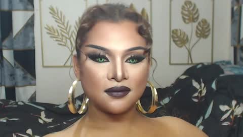 Snapshot of yourtrannyqueenxxx chatting on 05-04-26, 10:39 Anastacia Grey online show from 05-04-26, 10:39