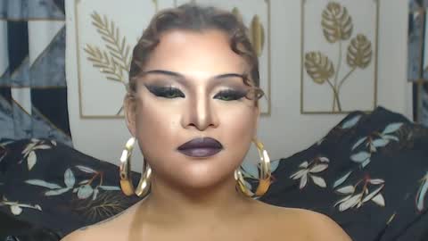 Snapshot of yourtrannyqueenxxx chatting on 05-09-26, 12:16 Anastacia Grey online show from 05-09-26, 12:16