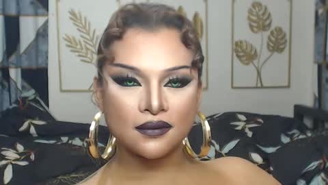 Snapshot of yourtrannyqueenxxx chatting on 05-10-26, 12:49 Anastacia Grey online show from 05-10-26, 12:49