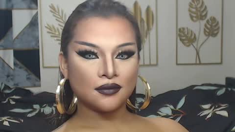 Snapshot of yourtrannyqueenxxx chatting on 06-08-26, 06:14 Anastacia Grey online show from 06-08-26, 06:14