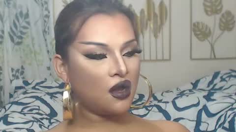 Snapshot of yourtrannyqueenxxx chatting on 06-30-26, 10:44 Anastacia Grey online show from 06-30-26, 10:44
