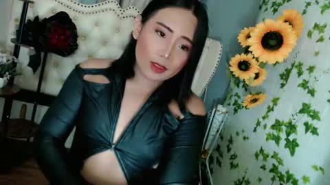 Jeen online show from 01-13-26, 04:07